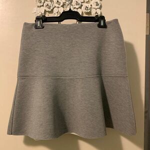 DKNYC fit and flare short skirt, Sz M, EUC, heather grey, self lined